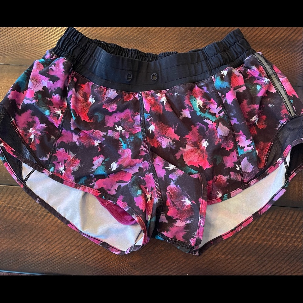 Lululemon shorts 2.5”